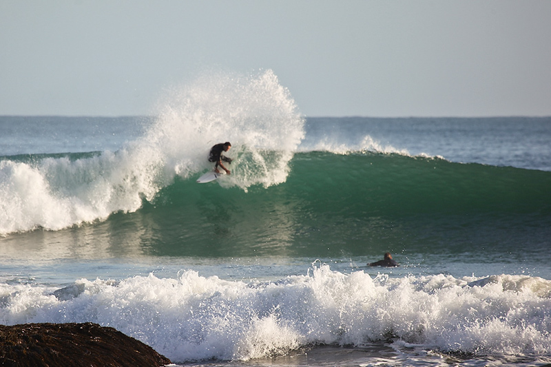 Carving a Wave 2 at Tauroa Point - 5 May 2010